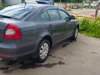 2012 Skoda Octavia II (A5) Рестайлинг, серый, 1350000 рублей, вид 3