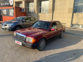 1992 Mercedes-Benz 190 (W201), красный, 350000 рублей, вид 1