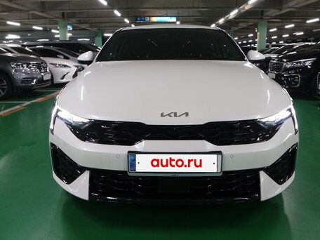 2024 Kia K5 III Рестайлинг, белый, 2670000 рублей, вид 2