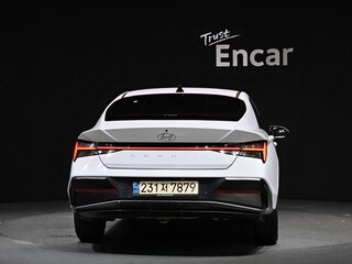 2023 Hyundai Avante VII Рестайлинг, белый, 1885000 рублей, вид 3