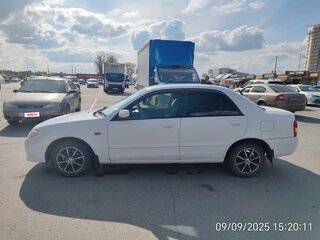 2001 Mazda Familia VIII (BJ), белый, 200000 рублей, вид 2