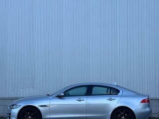 2016 Jaguar XE EcoBoost I, серебристый, 1799000 рублей, вид 2