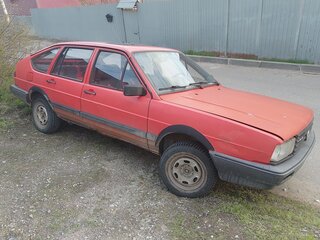 1985 Volkswagen Passat B2, красный, 60000 рублей, вид 3