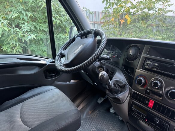 2013 Iveco Daily, белый, 1345000 рублей - вид 2
