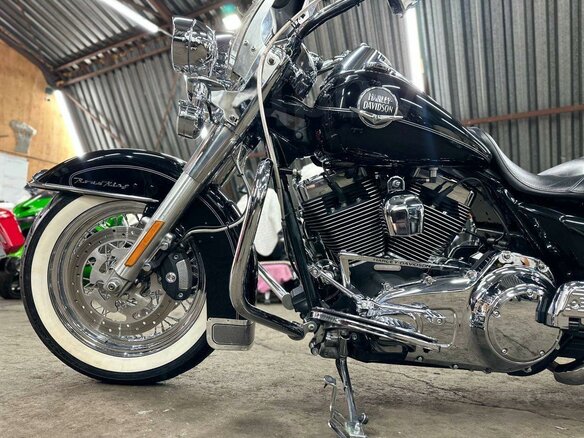 2009 Harley-Davidson Road King, чёрный, 990000 рублей - вид 17