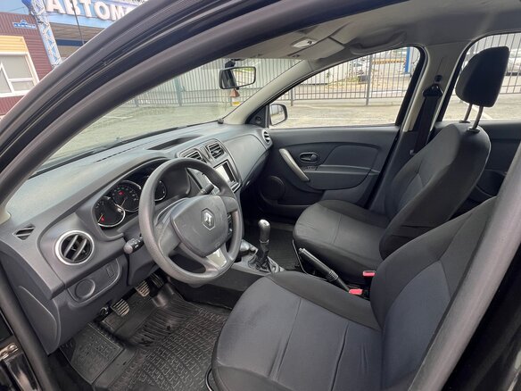 2014 Renault Logan II, чёрный, 650000 рублей - вид 4