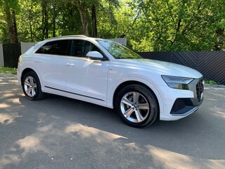 2020 Audi Q8 45 TDI I (4M), белый, 6500000 рублей, вид 3