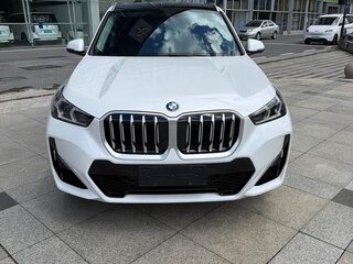2025 BMW X1 Long 25Li sDrive III (U11/U12), белый, 4325000 рублей, вид 2