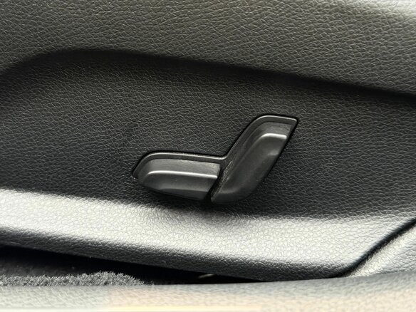 2014 Mercedes-Benz C-Класс 180 IV (W205), чёрный - вид 18