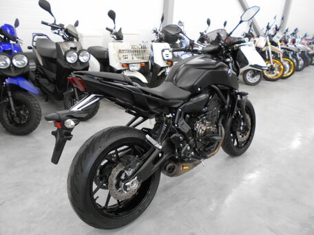 2018 Yamaha MT-07 (FZ-07), чёрный, 710000 рублей, вид 3