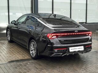 2021 Kia K5 III, чёрный, 2525000 рублей, вид 3