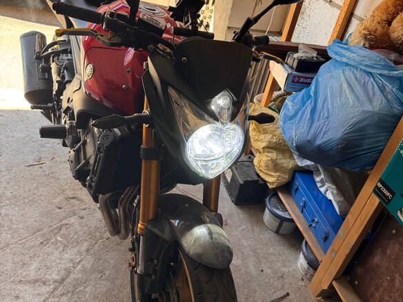 2011 Yamaha FZ8, красный, 620000 рублей - вид 12