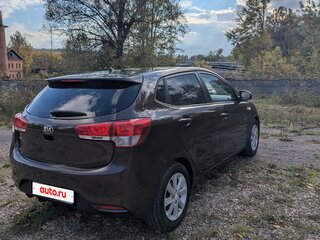 2016 Kia Rio III Рестайлинг, коричневый, 1080000 рублей, вид 4