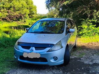 2008 Mitsubishi Grandis I, серый, 850000 рублей, вид 3