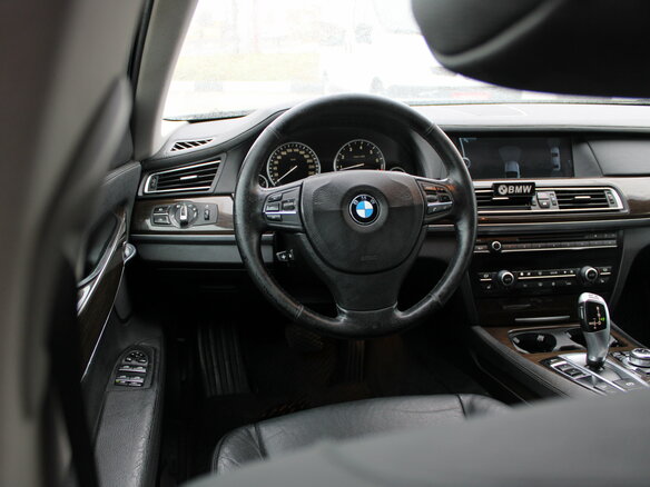 2010 BMW 7 серии Long 750Li V (F01/F02/F04), чёрный, 1415000 рублей - вид 26