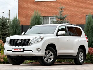2015 Toyota Land Cruiser Prado 6-speed 150 Series Рестайлинг 1, белый, 3380000 рублей, вид 2