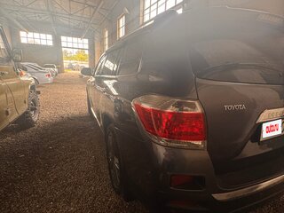 2011 Toyota Highlander II (XU40) Рестайлинг, серый, 2200000 рублей, вид 5