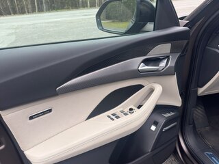 2023 Audi Q6 50 TFSI, коричневый, 8200000 рублей, вид 3