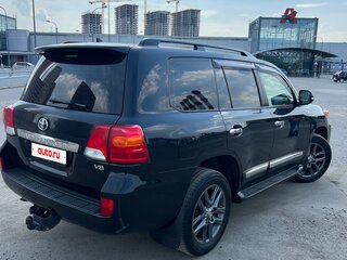 2014 Toyota Land Cruiser 200 Series Рестайлинг 1, чёрный, 4100000 рублей, вид 3