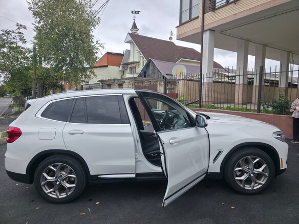 2021 BMW X3 30i xDrive III (G01), белый, 3600000 рублей - вид 4