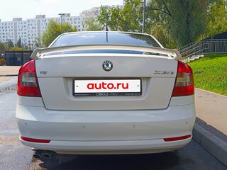 2011 Skoda Octavia II (A5) Рестайлинг, белый, 650000 рублей, вид 3