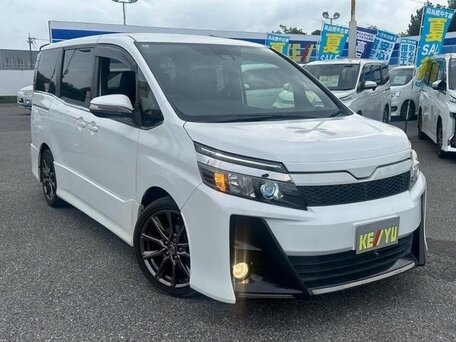 Toyota Voxy III (R80)