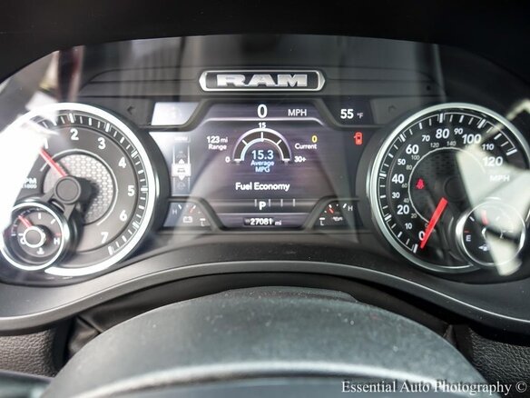 2025 Ram 1500 Quad Cab V Рестайлинг, красный, 5552100 рублей - вид 5