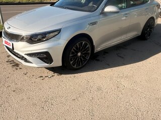 2019 Kia Optima IV Рестайлинг, серебристый, 1795000 рублей, вид 2