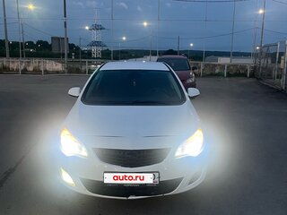 2010 Opel Astra J, белый, 390000 рублей, вид 1