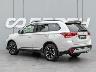 2021 Mitsubishi Outlander III Рестайлинг 3, белый, 2290000 рублей, вид 2