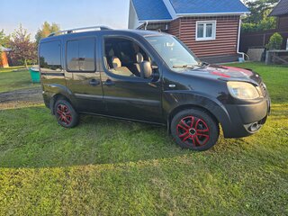 2011 Fiat Doblo I Рестайлинг, чёрный, 570000 рублей, вид 3