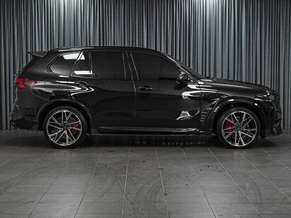 2023 BMW X5 M Competition III (F95) Рестайлинг, чёрный, 23000000 рублей - вид 4