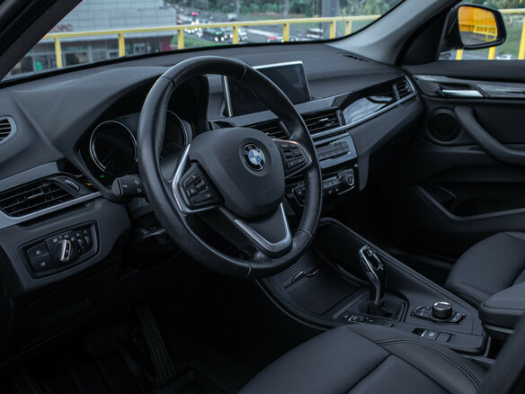 2021 BMW X1 18i sDrive II (F48) Рестайлинг, синий - вид 11