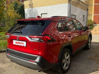 2021 Toyota RAV4 V (XA50), красный, 3100000 рублей, вид 5