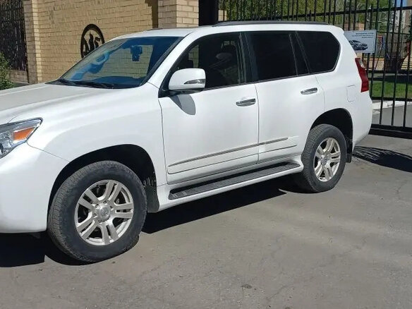 2010 Lexus GX 460 II, белый, 3700000 рублей