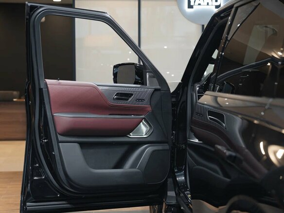 2025 Infiniti QX80 II, чёрный, 17990000 рублей - вид 11