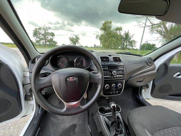 2020 Lada (ВАЗ) Granta I Рестайлинг, белый, 830000 рублей - вид 17