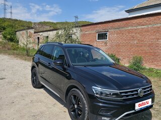 2019 Volkswagen Tiguan II, чёрный, 1500000 рублей, вид 2