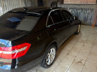 2011 Mercedes-Benz E-Класс 200 7G-Tronic IV (W212, S212, C207), чёрный, 1240000 рублей, вид 3