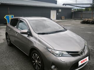 2014 Toyota Auris II, серый, 1050000 рублей, вид 2