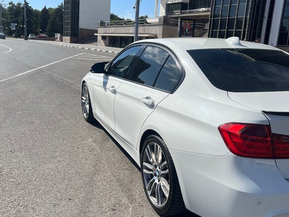 2012 BMW 3 серии 320i VI (F3x), белый, 1850000 рублей - вид 9