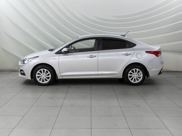 2017 Hyundai Solaris II, серебристый - вид 3
