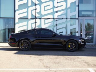 2021 Ford Mustang VI Рестайлинг, чёрный, 5770000 рублей, вид 5