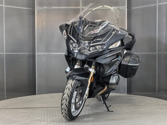 2023 BMW R 1250 RT, чёрный, 2469000 рублей - вид 2