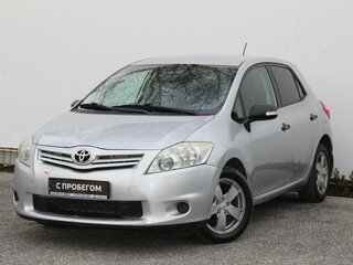 2011 Toyota Auris I Рестайлинг, серебристый, 939000 рублей, вид 1