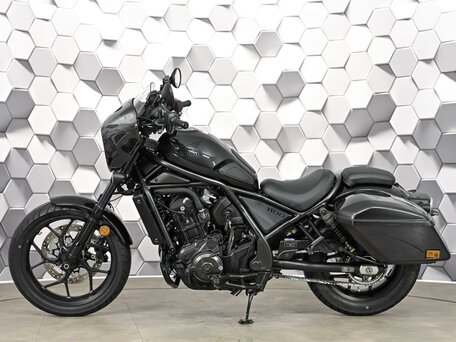 2023 Honda CMX 1100 Rebel, чёрный, 977000 рублей, вид 4