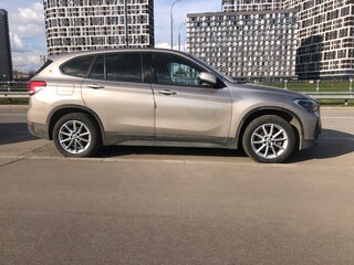 2021 BMW X1 18i sDrive II (F48) Рестайлинг, золотистый, 2678000 рублей, вид 3