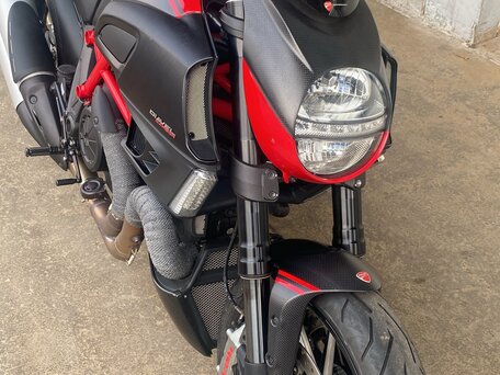 2012 Ducati Diavel Carbon, красный, 980000 рублей, вид 1