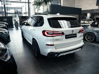 2021 BMW X5 30d IV (G05/G18), белый, 8100000 рублей, вид 4