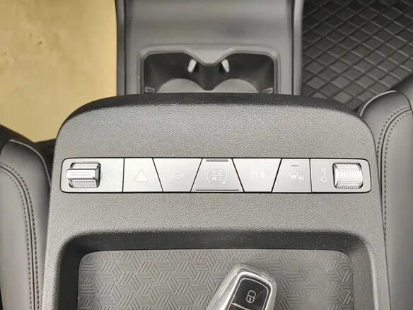 2025 BYD E7 57.6 kWh, белый, 1999111 рублей - вид 13